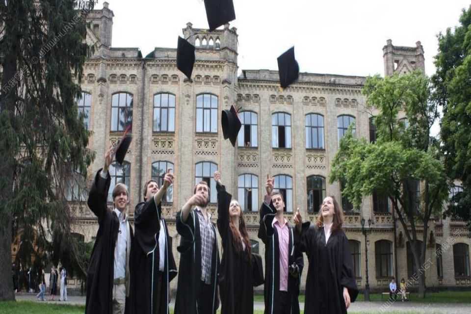 加拿大包车、租车自由行有“门道”，隐患知多少？