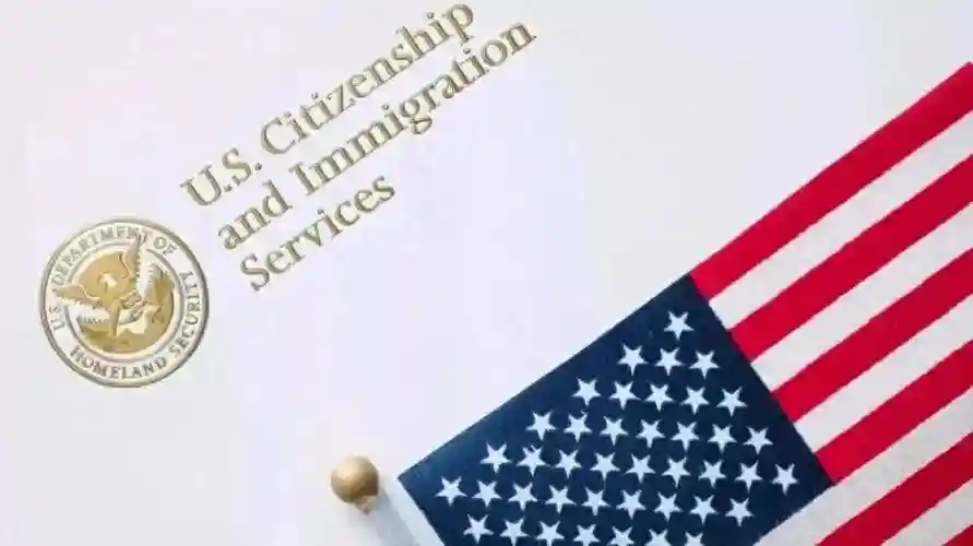 持有美国绿卡还有必要入籍吗？入籍美国的要求有哪些？